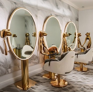 massage salon mirror