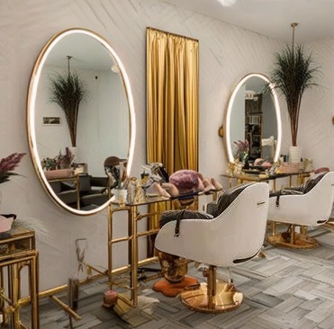 massage salon mirror